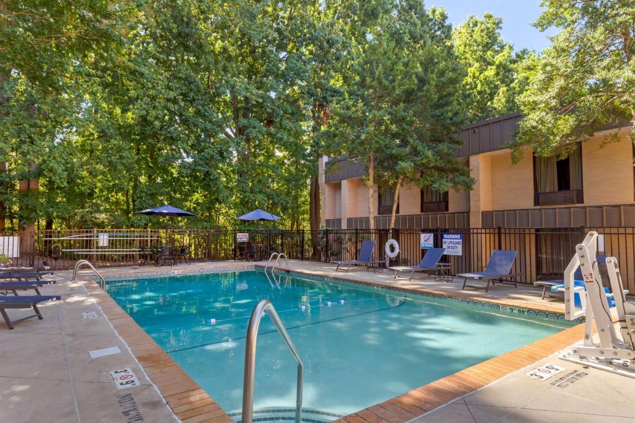 Best Western Plus Cary - Nc State Extérieur photo